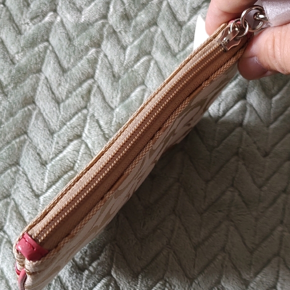 OFFER PLS! Coach Tan And Coral Wristlet - Picture 5 of 6